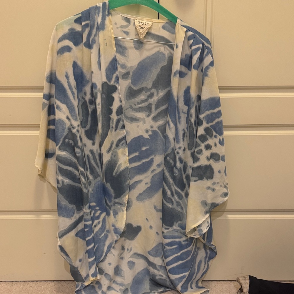 Style Rack Blue‎ and Cream Kimono